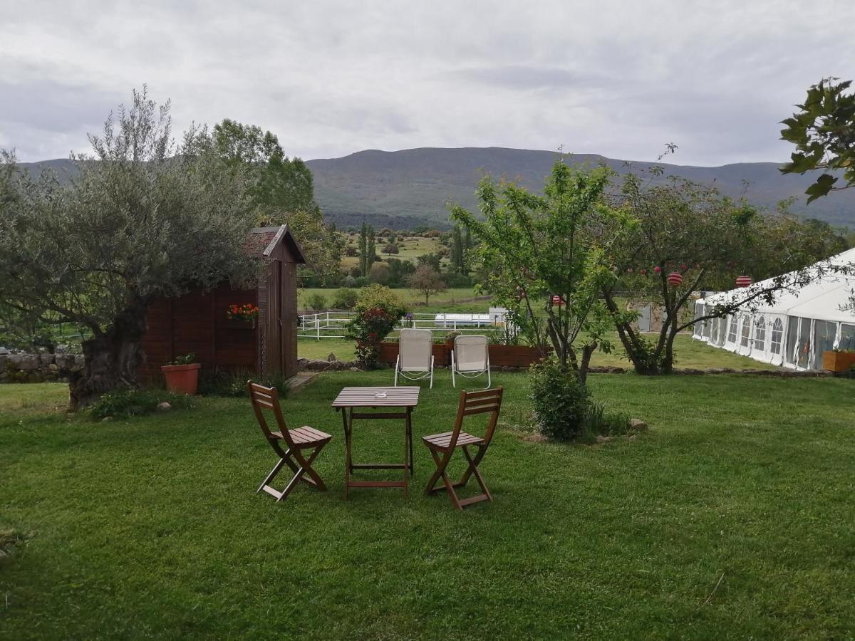 El Mirador del Gato I y II Mesegar de Corneja Exterior foto